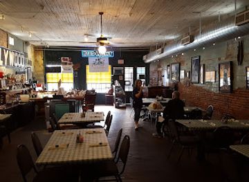 tennessee/mississippi-delta/restaurant/the-hollywood-cafe