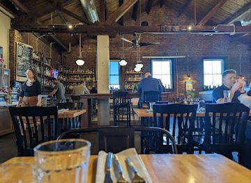 kentucky/paducah/restaurant/freight-house