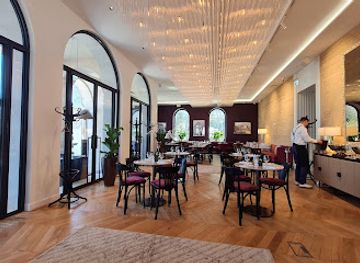 hungary/kunsag/restaurant/aranybastya