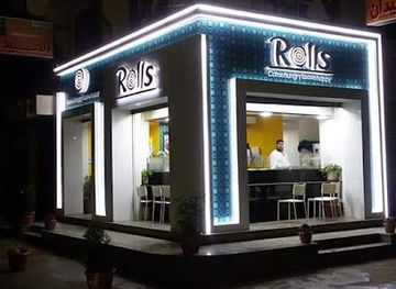 egypt/damietta/restaurant/rolls