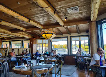 Lakehouse Grille