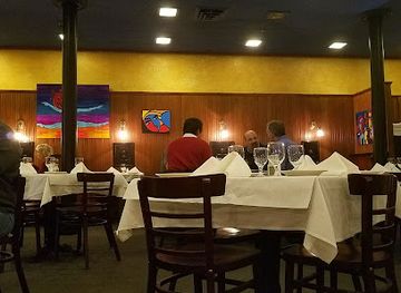 illinois/great-river-road/restaurant/tiramisu