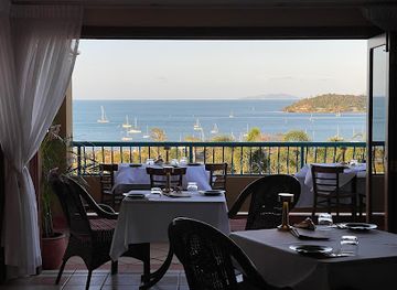 australia/airlie-beach/restaurant/the-belvedere-at-toscana