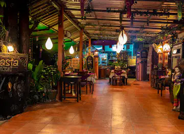 Hin Lek Fai Restaurant