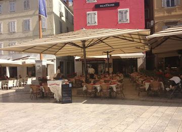 croatia/split/old-town/restaurant/konoba-pjaca