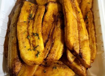 dominica/soufriere/restaurant/carla-s-backyard