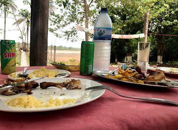 guinea-bissau/canchungo/restaurant/zas-tras-pas