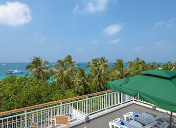 maldives/dhigurah/restaurant/malaveli-restaurant