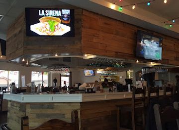 texas/laredo/restaurant/la-mariscana-botanero-drinks