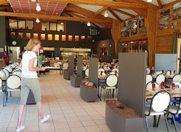 france/auvergne-volcanoes/restaurant/restaurant-du-volcan-de-lemptegy