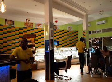 the-gambia/lamin/restaurant/rendezvous-grill-steak-house-and-cafe