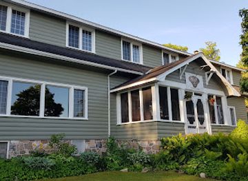 canada/haliburton-highlands/restaurant/bonnie-view-inn