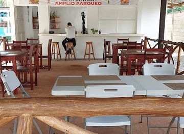 guatemala/rio-dulce/restaurant/amy-s-restaurant