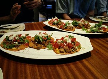 canada/ottawa/restaurant/aroma-meze