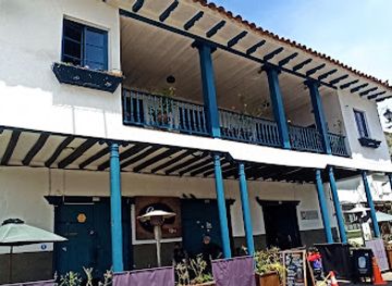 ecuador/azuay-region/restaurant/casa-azul