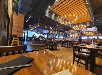 missouri/table-rock-lake/restaurant/guy-fieri-s-branson-kitchen-bar