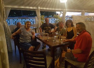 saint-vincent-and-the-grenadines/la-soufriere/restaurant/bungalow