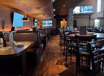 illinois/schaumburg/restaurant/westwood-tavern