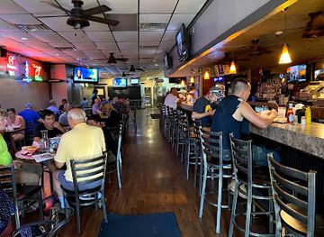 nebraska/omaha/restaurant/dinkers-bar-and-grill