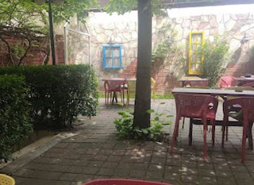 kosovo/lab/restaurant/a-a-restaurant