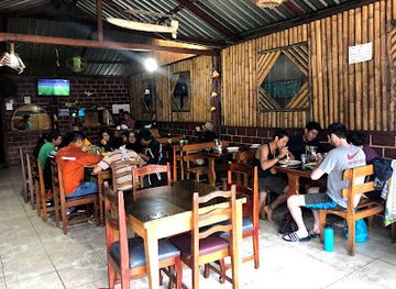 ecuador/amazon/restaurant/restaurante-el-bijao