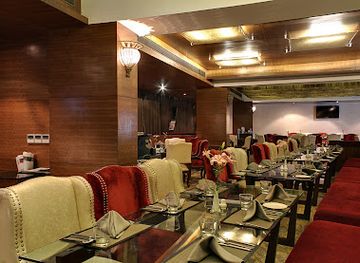 india/bengaluru/jayanagar/restaurant/golden-oak