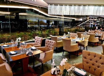 cote-d-ivoire/goh-djiboua/restaurant/restaurant-atmosphere-abidjan