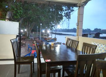 malaysia/kuala-terengganu/restaurant/d-penambang-floating-restaurant
