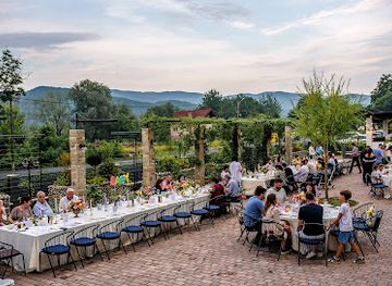 romania/buila-vanturarita-national-park/restaurant/hanul-cu-salcii