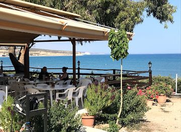 cyprus/tylliria-region/restaurant/melanda-beach-restaurant-tsiolos