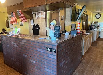 virginia/assateague-island/restaurant/mr-baldy-s-family-restaurant