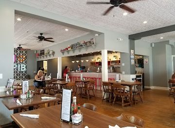 ohio/put-in-bay/restaurant/pasquales-cafe