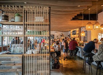 florida/miami/restaurant/the-river-oyster-bar