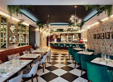 gibraltar/north-front/restaurant/the-queen-s-picturehouse-eatery