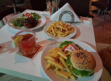 suriname/marienburg/restaurant/le-pub-bar-restaurant