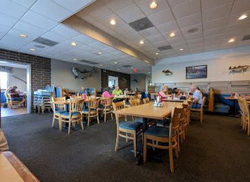 north-carolina/hickory/restaurant/harbor-inn-seafood