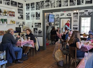 south-carolina/aiken/restaurant/la-parisienne-french-restaurant-and-bakery