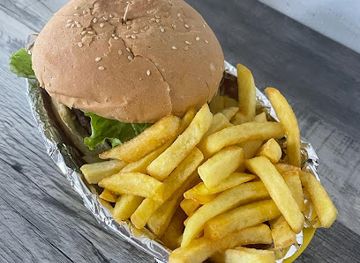 jamaica/martha-brae-river-valley/restaurant/flames-kitchen