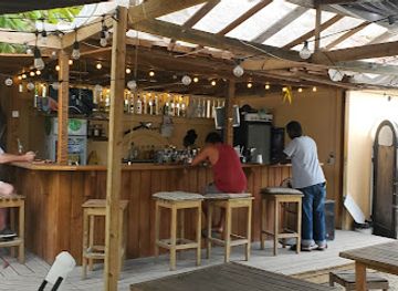 belize/lighthouse-reef-atoll/restaurant/island-flavaz-restaurant-and-bar