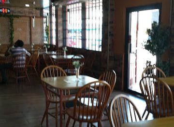 trinidad-and-tobago/chaguanas/restaurant/lynx-restaurant-deli-and-grill