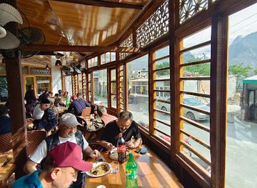 pakistan/karimabad/restaurant/mountain-cuisine