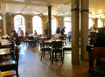 Quod Restaurant & Bar