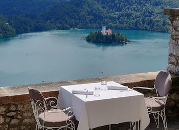 slovenia/lake-bled/restaurant/bled-castle-restaurant