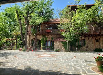 albania/lezhe/restaurant/trendafili-mistik