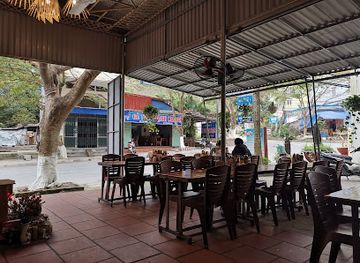 vietnam/cat-ba-island/restaurant/restaurant-catba-yummy-1-cheap-local-cuisine-and-seafood