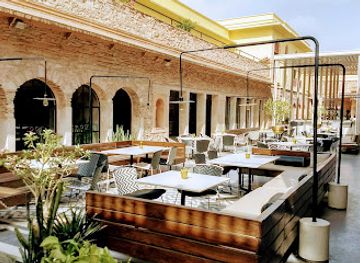 india/jaipur/hawa-mahal/restaurant/baradari-restaurant-bar