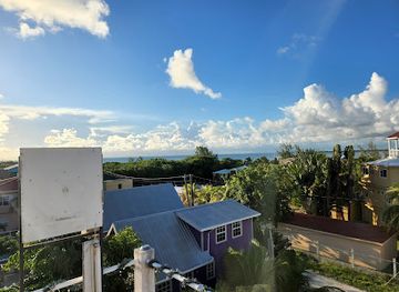 belize/caye-caulker/restaurant/clouds-restaurant-bar