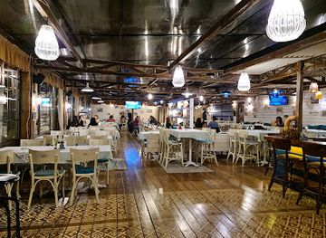 bulgaria/varna/tsentar/restaurant/staria-chinar-port-varna