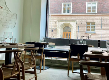 finland/helsinki/restaurant/restaurant-young-hearts