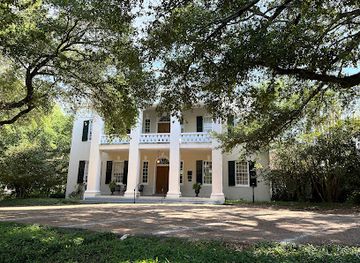 mississippi/natchez-national-historical-park/restaurant/monmouth-historic-inn-gardens